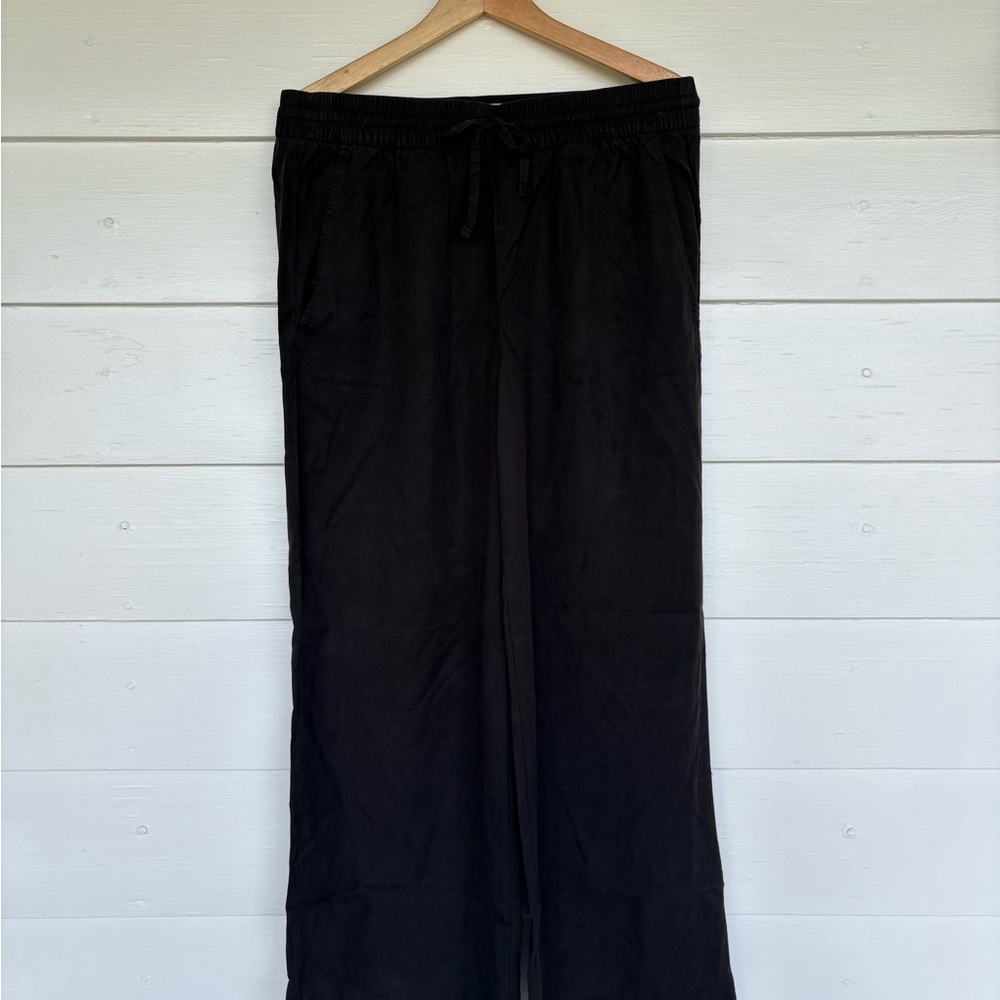 Everlane Charcoal Buttersoft Wide Leg Pants